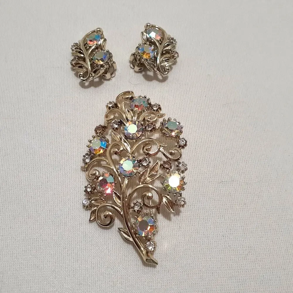 Vintage Coro Pegasus Brooch and Earrings Gold Tone Aurora Borealis Rhinestones
